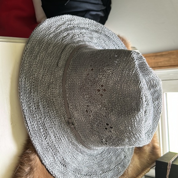 Hat - Picture 4 of 4